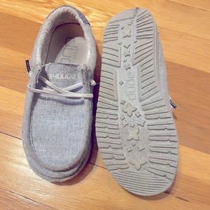 youth kids boys size 12 Hey Dude Grey Gray